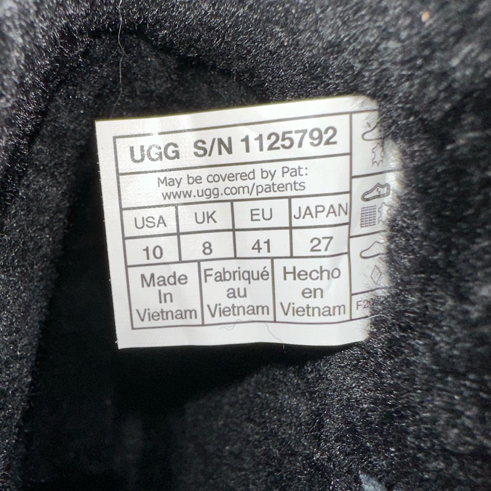 UGG- Cory II Bootie {women’s 10} - Picture 4 of 8